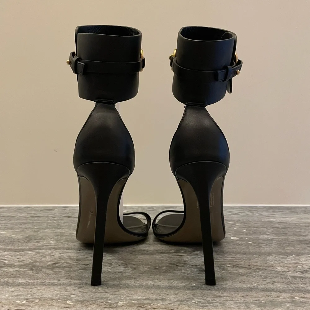 Host Pick⭐️GUCCI Ursula horsebit ankle cuff heels - Picture 4 of 11
